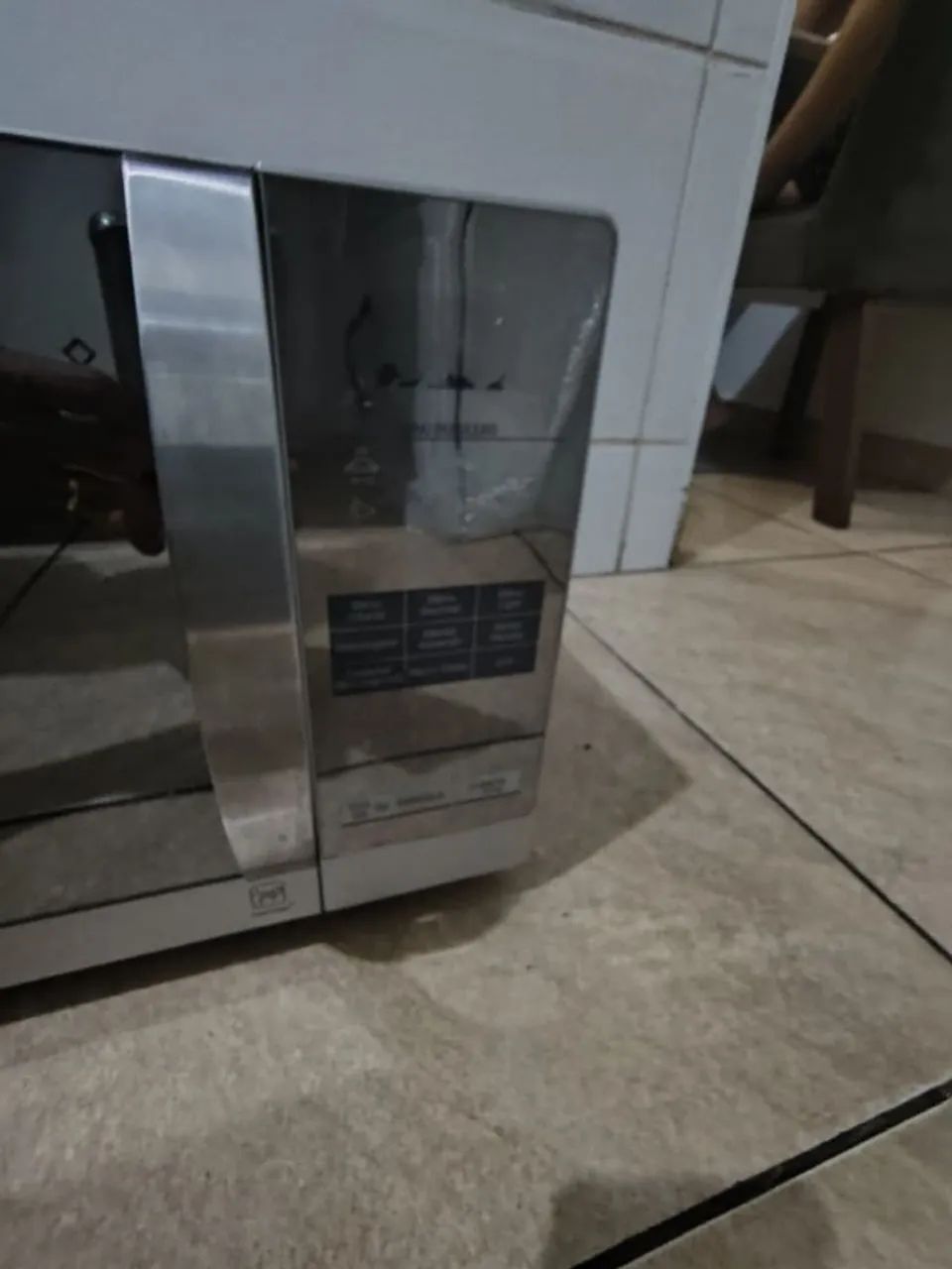 Microondas LG Easyclean 30l COM DEFEITO  - Foto 2