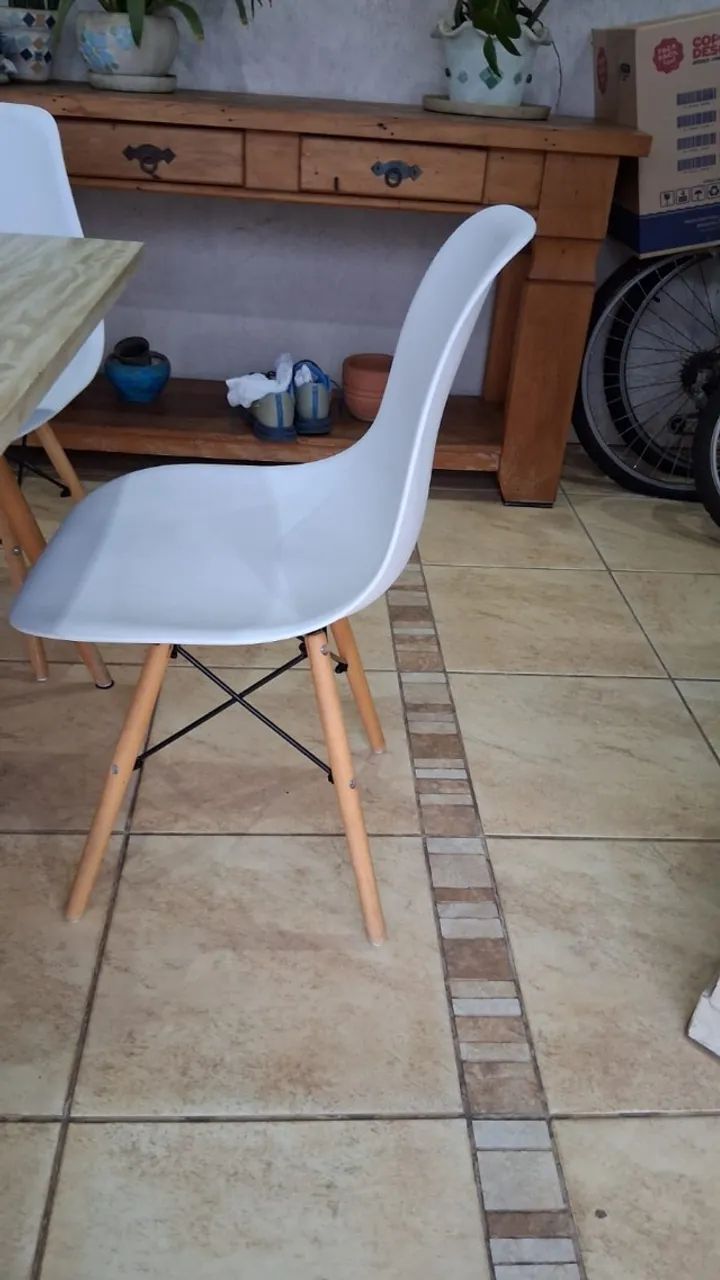 Conjunto de mesa com 4 cadeiras - Foto 3