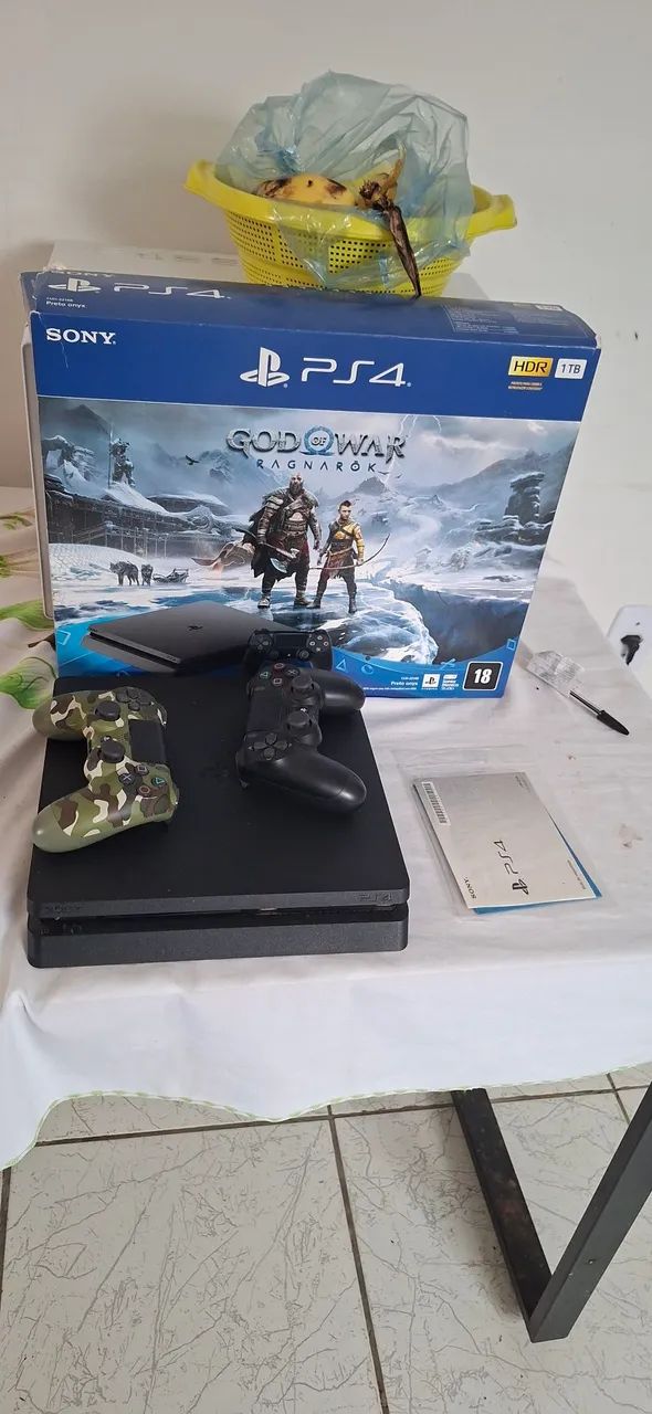 Ps4 sim 1tb e 2 controles 1jgo