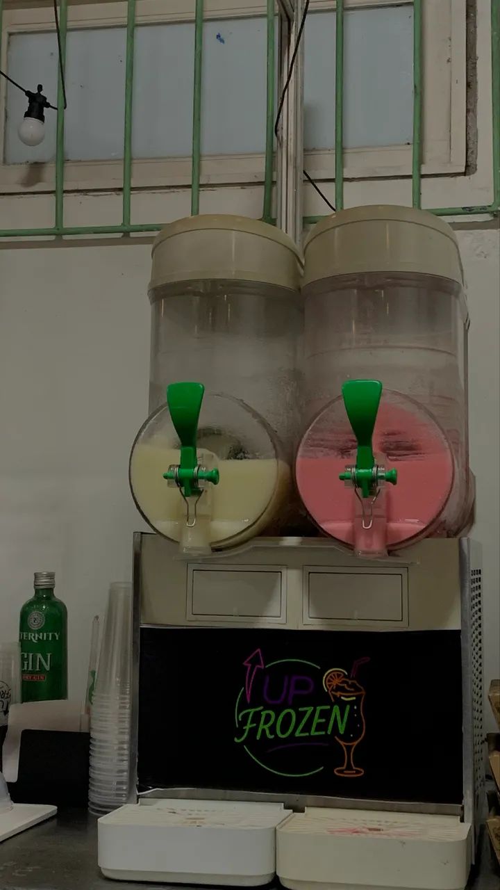 MÁQUINA DE FROZEN PROFISSIONAL