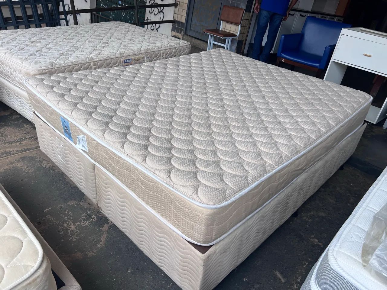 Cama Box Queen