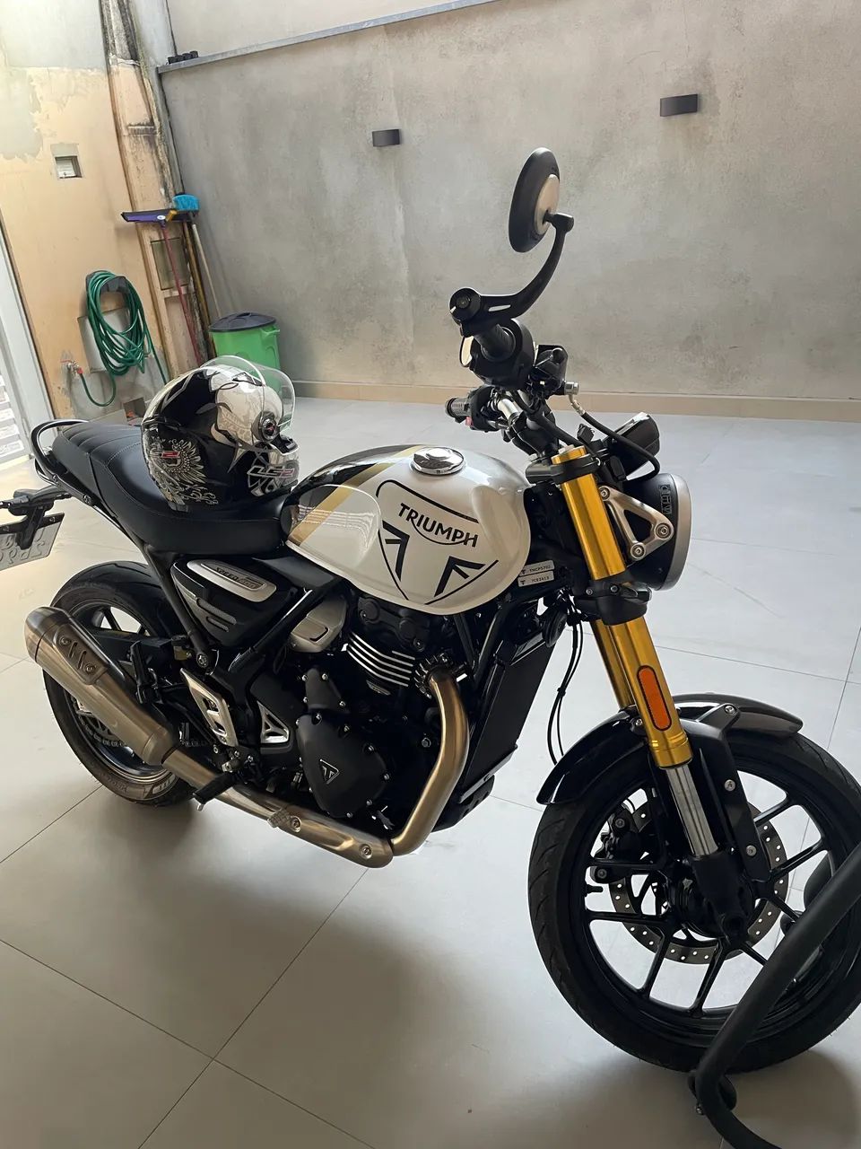 Triumph Speed 400 - Foto 4