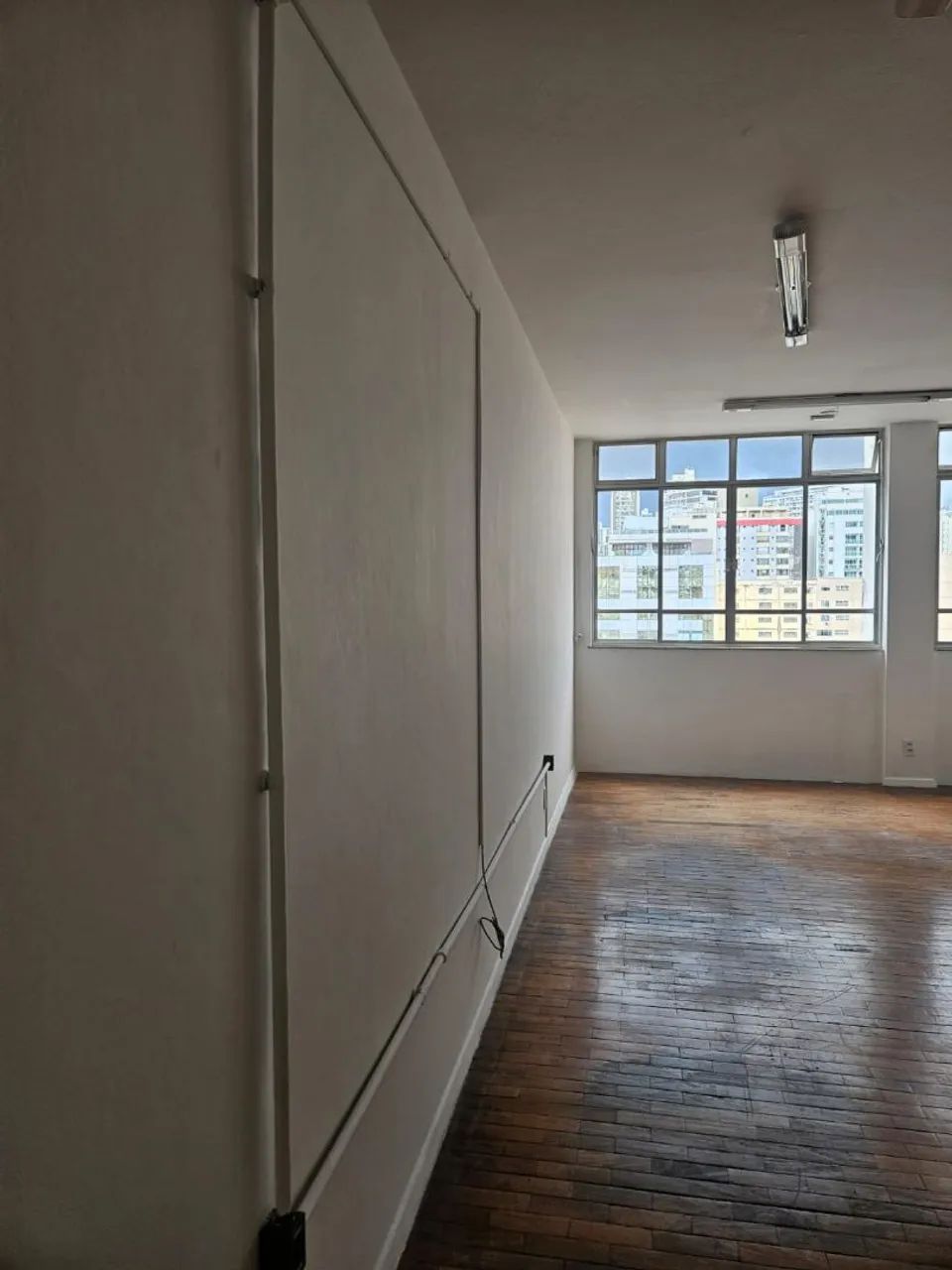 ALUGO SALA COMERCIAL (ED.BANCANTIL) HALFELD  - Foto 4