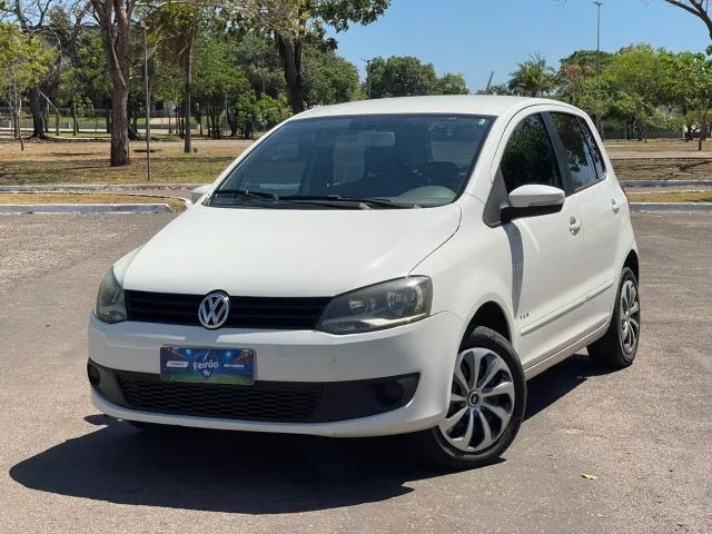 Volkswagen Fox Fox 1.0 Mi Total Flex 8V 5p 2014