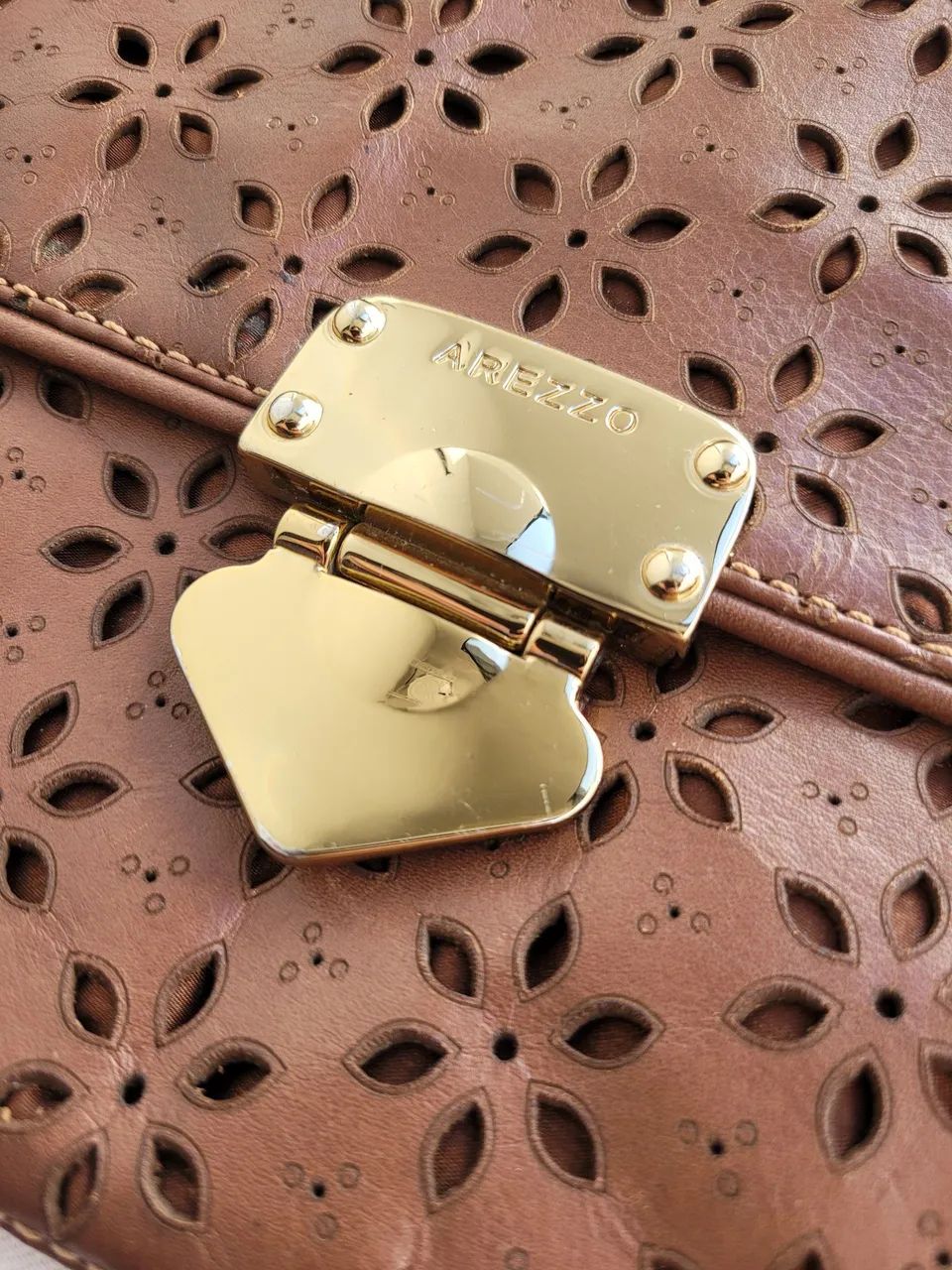 bolsa clutch arezzo marrom - Foto 2