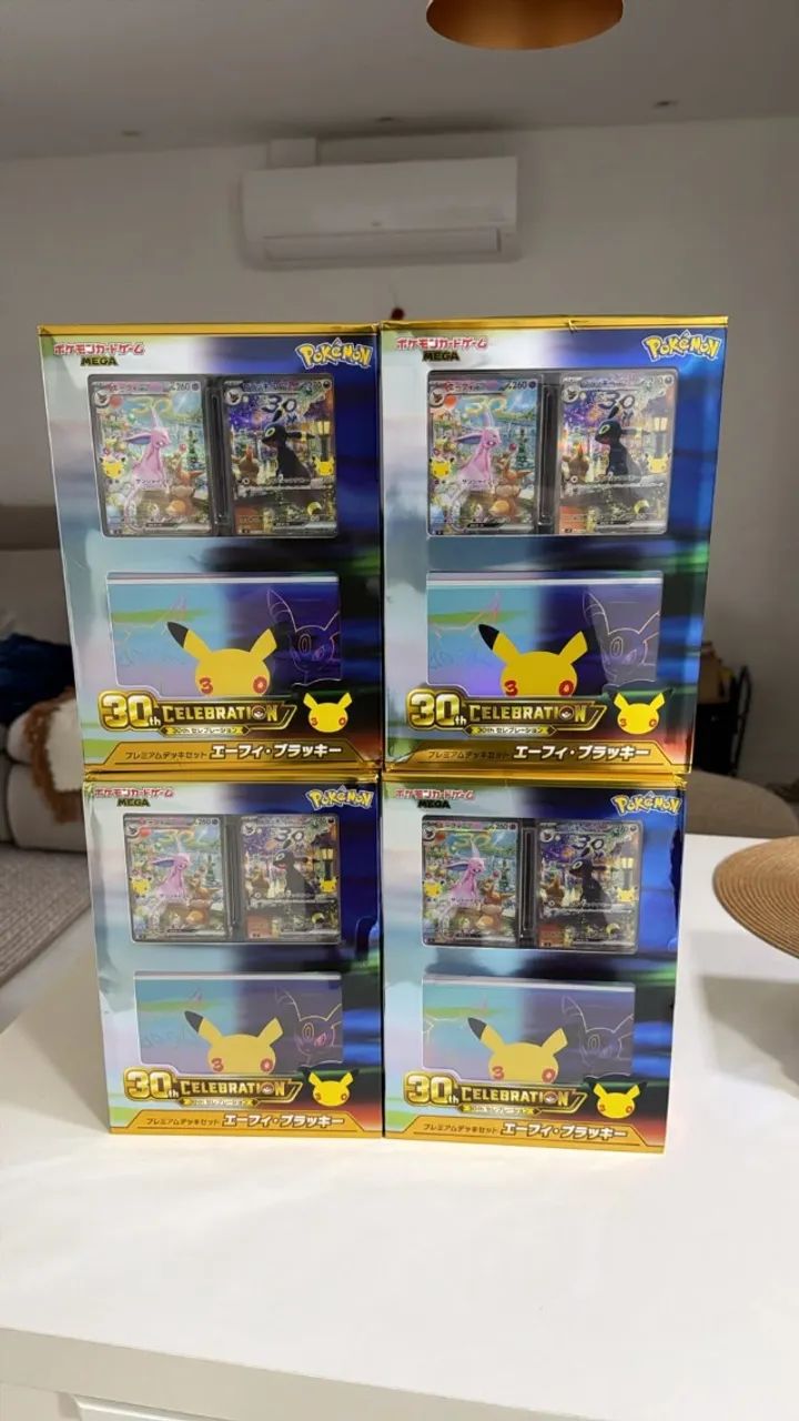 POKÉMON 30TH CELEBRATION - PREMIUM DECK SET EEVEE & UMBREON