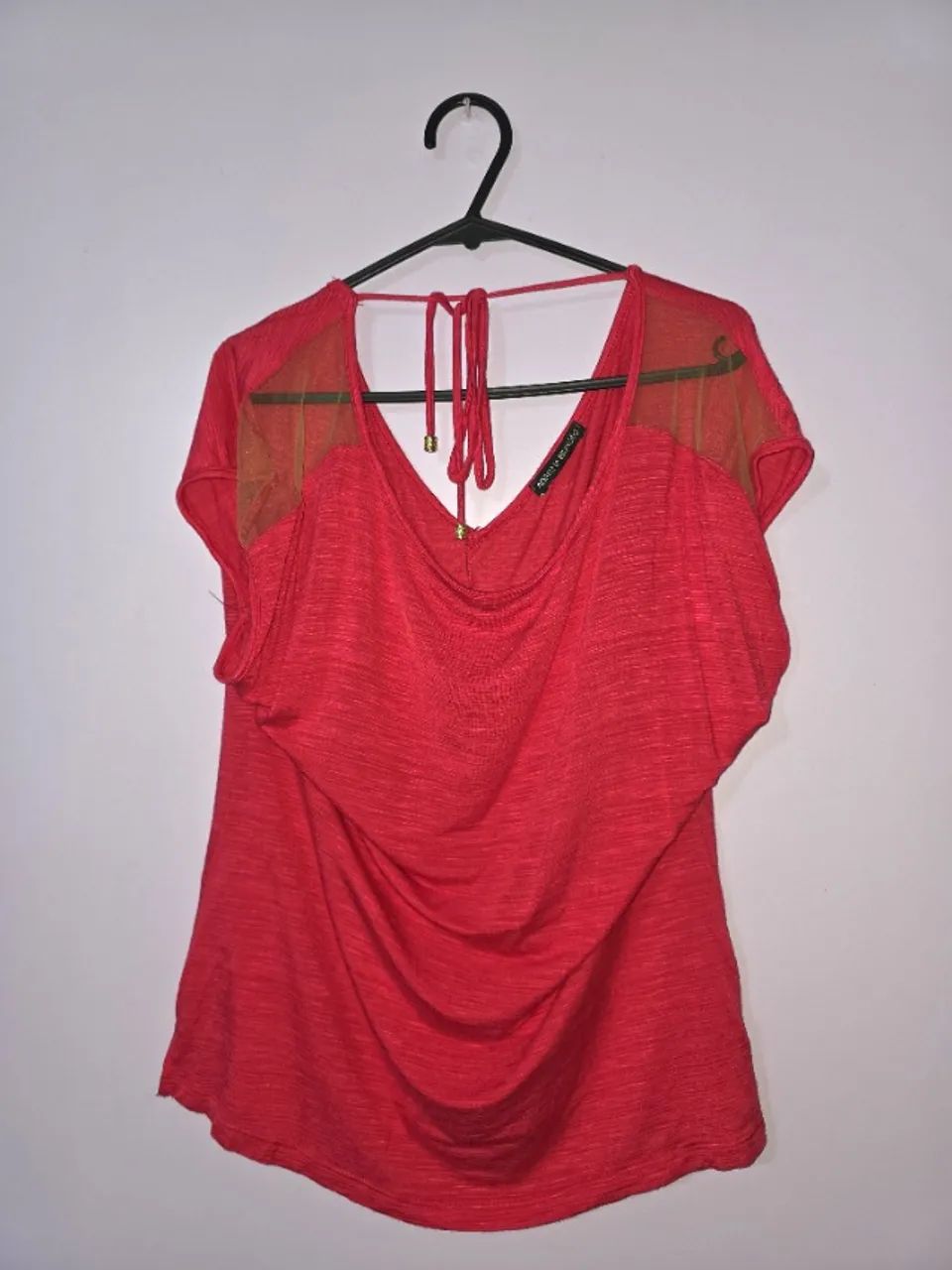 blusa rosa delicada