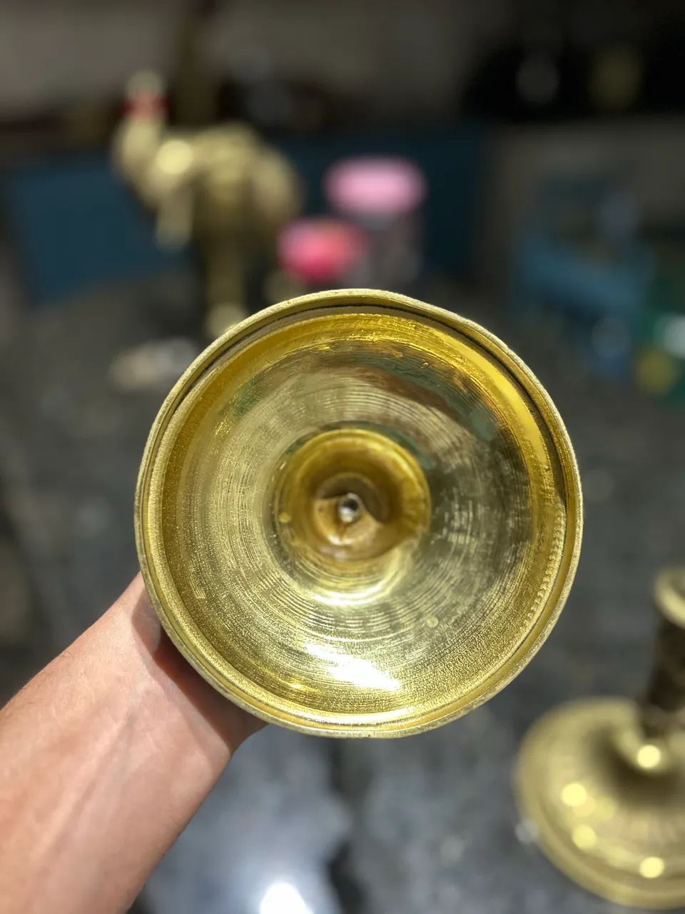 Par de castiçais de bronze estilo Luís XVI - Foto 4