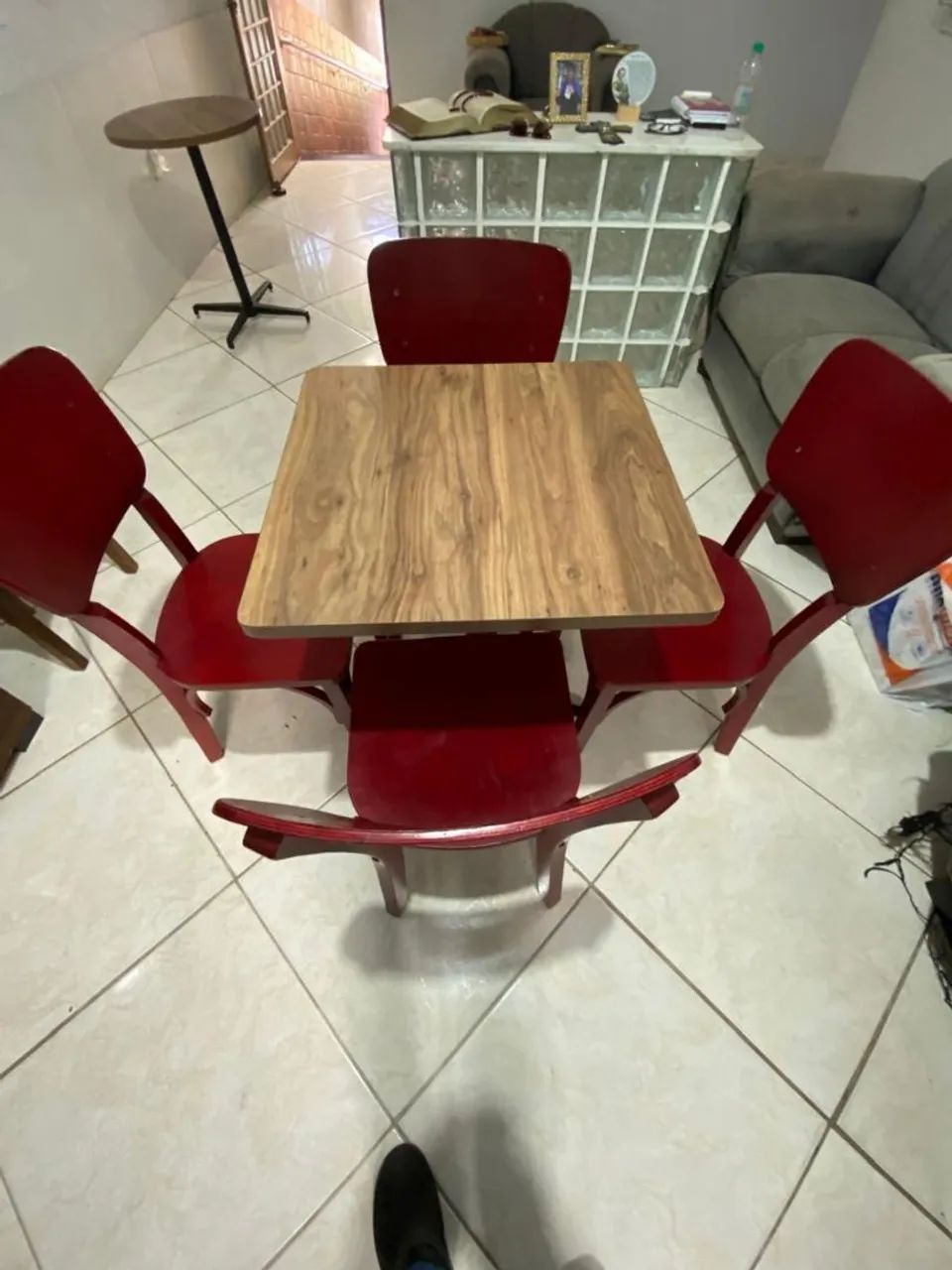 Mesa e cadeiras  - Foto 2