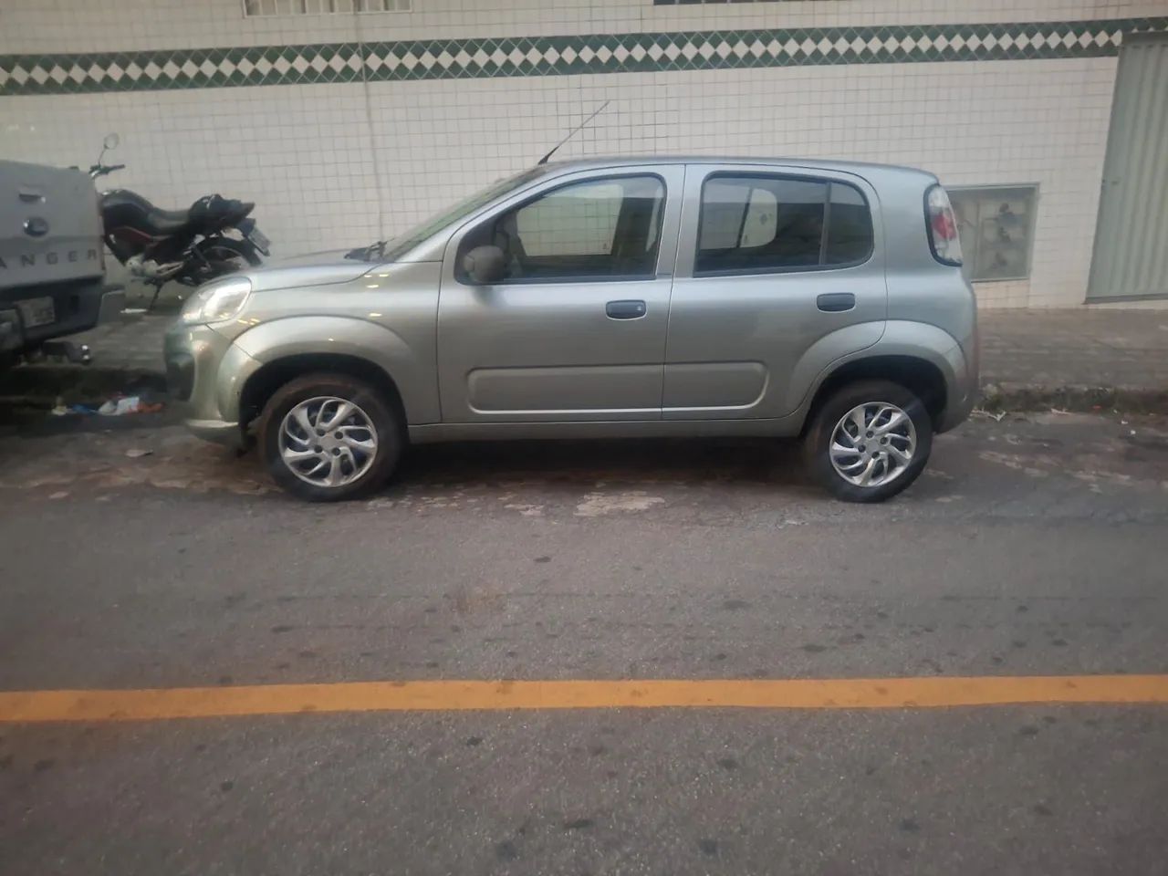 Fiat Uno UNO ATTRACTIVE 1.0 Flex 6V 5p 2017