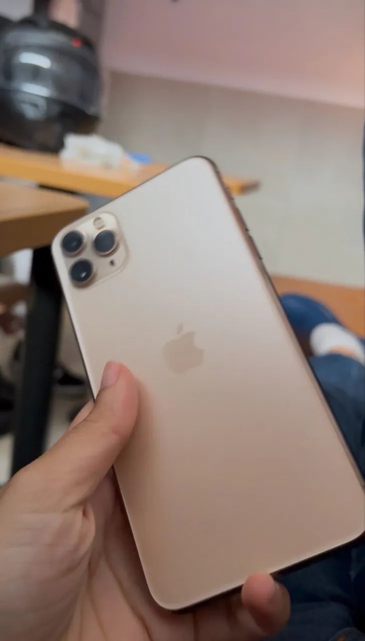iPhone 11 Pro Max  - Foto 2