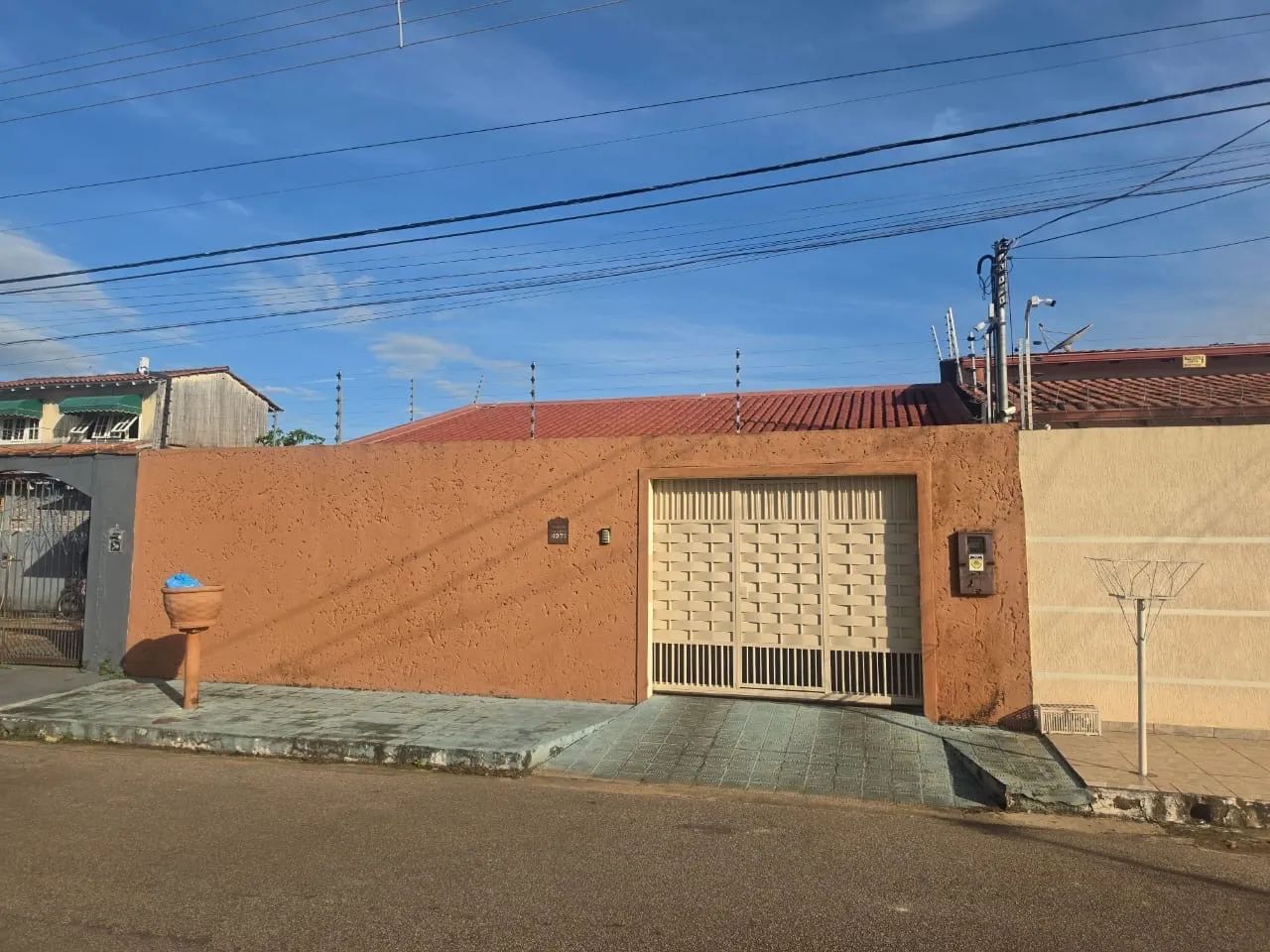 VENDO CASA próxima ao shopping  - Foto 2