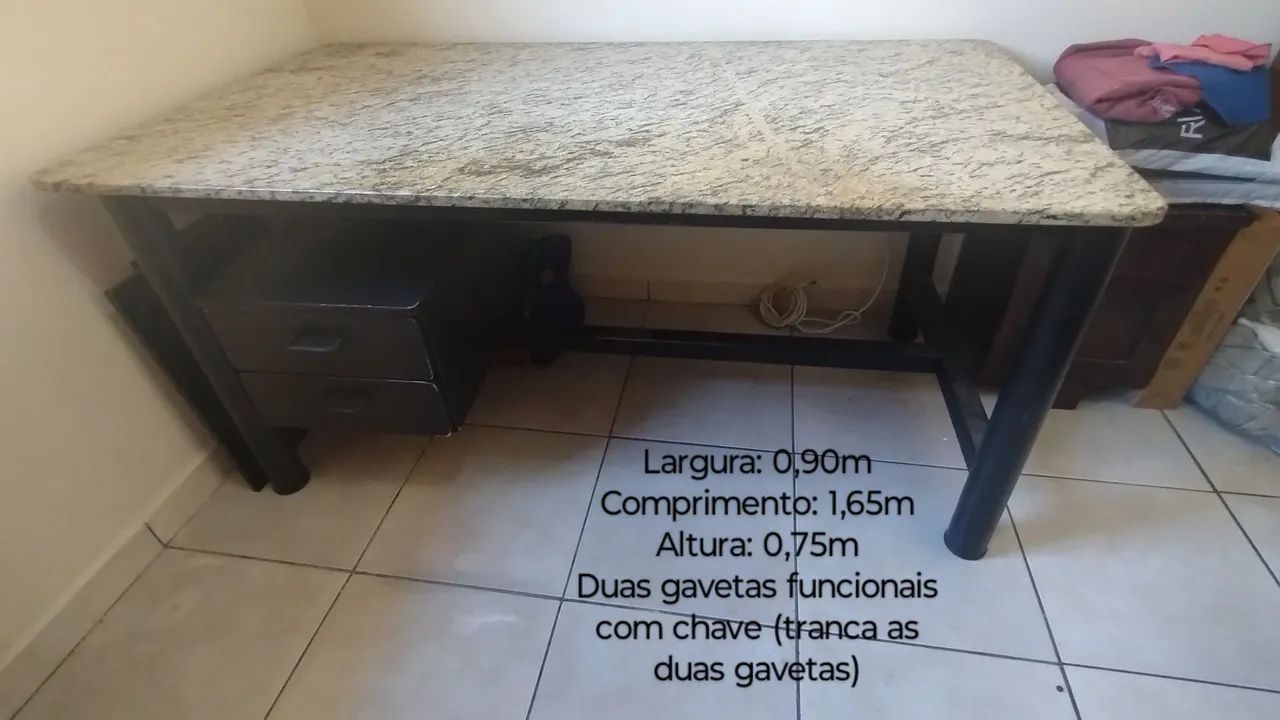 Mesa de Mármore p/ escritório 