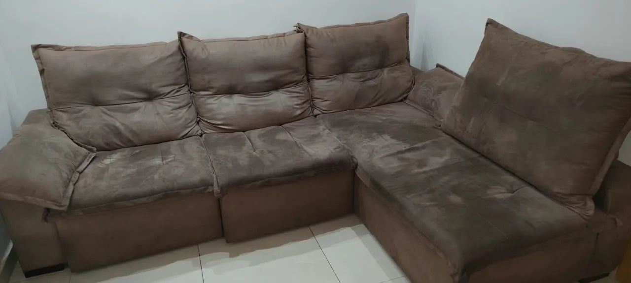 Lindo sofá retrátil Sylvia Design 