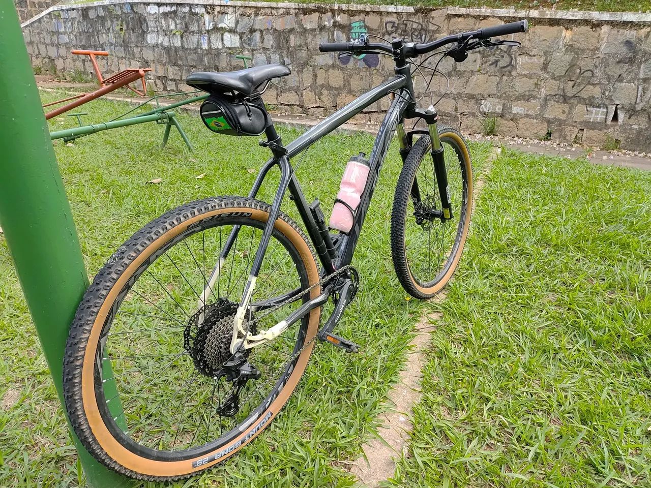BICICLETA 29 GARRA JAGUAR LIMITED 12V GTS F. SHIMANO T-21 PRETO/ BEGE - Foto 2