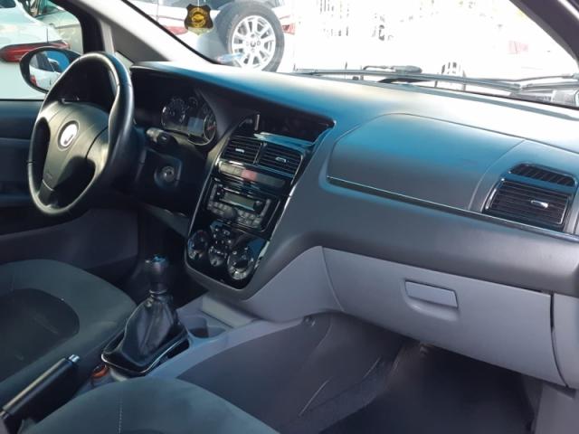 FIAT LINEA 1.8 ESSENCE 16V FLEX 4P 2014 - Foto 9