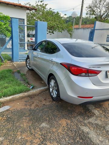 Elantra 2015 - Foto 13