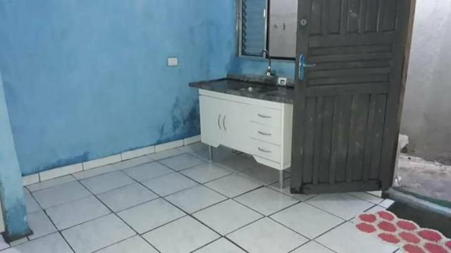 Quarto e banheiro para homem ou mulher solteiro para alugar 974 154425