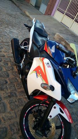 Honda CBR250r Tricolor - Foto 8