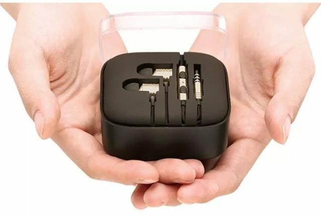 Fone XIAOMI modelo PISTON Super Bass