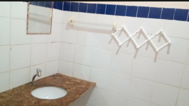 Casa simples com 4 quantos a 2 minutos da praia atalaia - Foto 9