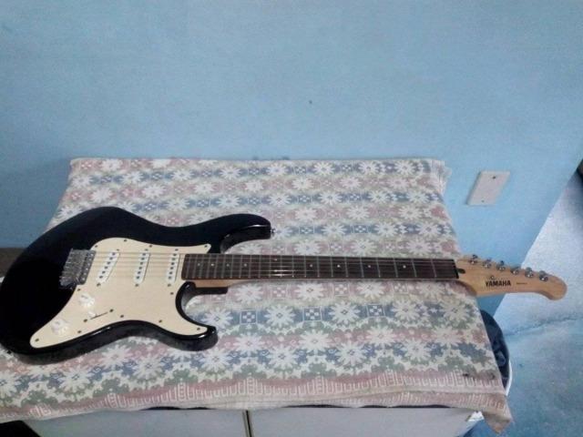 Yamaha eg303