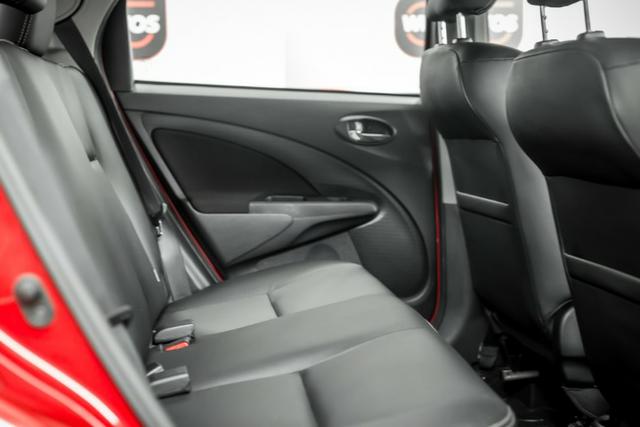 Étios Hatch XLS 1.5 Mec. 2017 - Foto 13