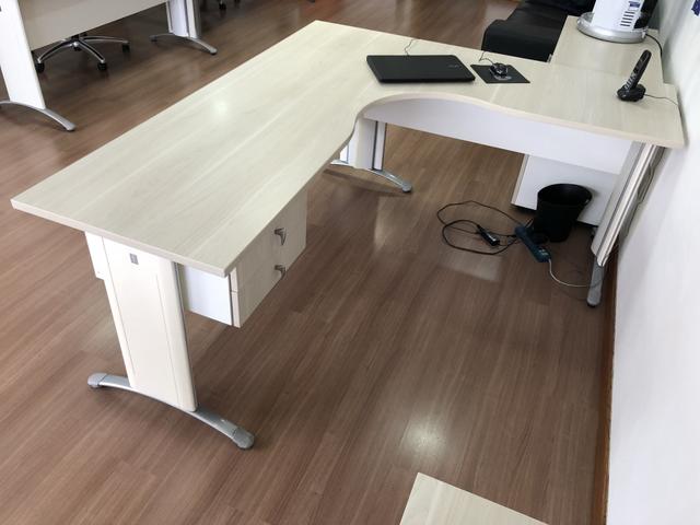 Mesa de Escritório Usada (tamanho médio) - ref.02 - Foto 4