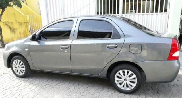 Toyota Etios Sedan 1.5X 14/15 Completo c/ GNV G5 - Foto 8