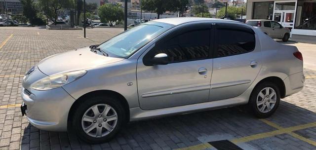Peugeot sedã 2013 só 18.000,00 reais - Foto 2