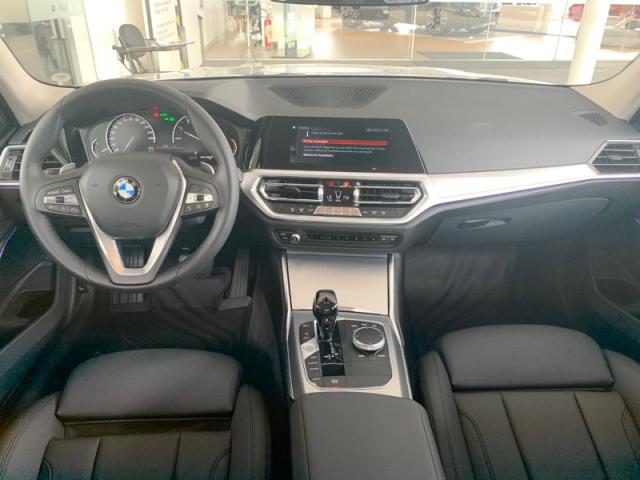 BMW 330I 2.0 16V TURBO GASOLINA M SPORT AUTOMÁTICO - Foto 4
