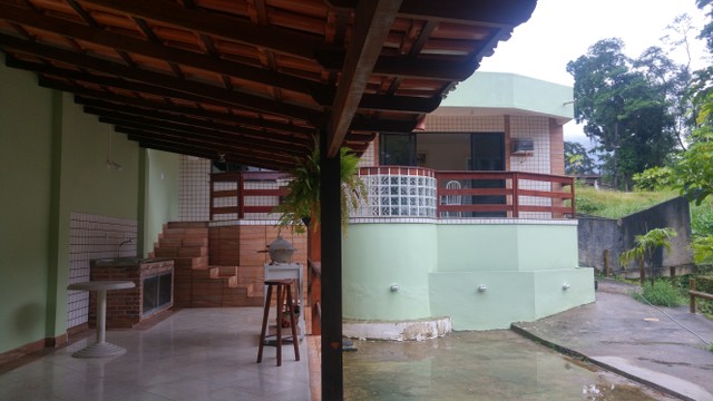 Casa em Guapimirim por temporada em condomínio fechado com segurança
