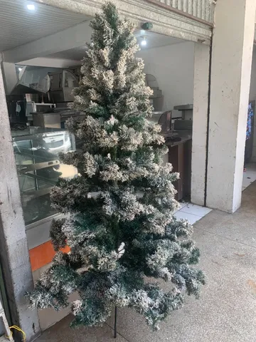 Árvore De Natal Grande 2.10m 1000 Galhos Pinheiro Cheio