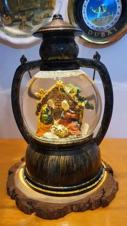 Lampião natalino com a Sagrada Família