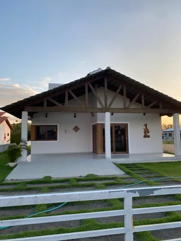 Aluga-se casa em condomínio de luxo green ville, próximos a João pessoa