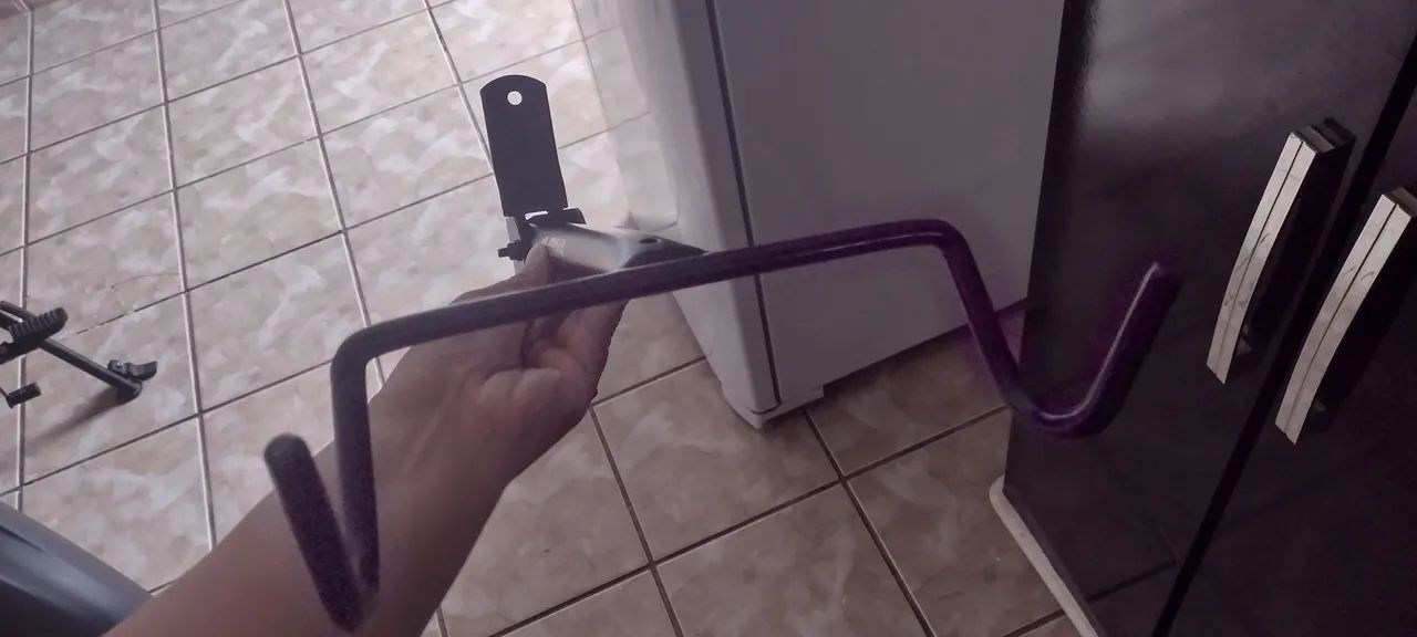 Suporte P/ Bike De Parede Emborrachado Até 25kg Dobrável Tsw - Foto 2