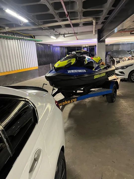 Jetski com carretinha 