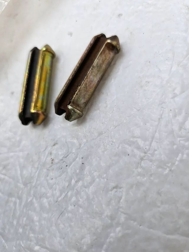 Mini escavadeira carregadeira bobcat pino flexível trava novo 6737326 - Foto 3