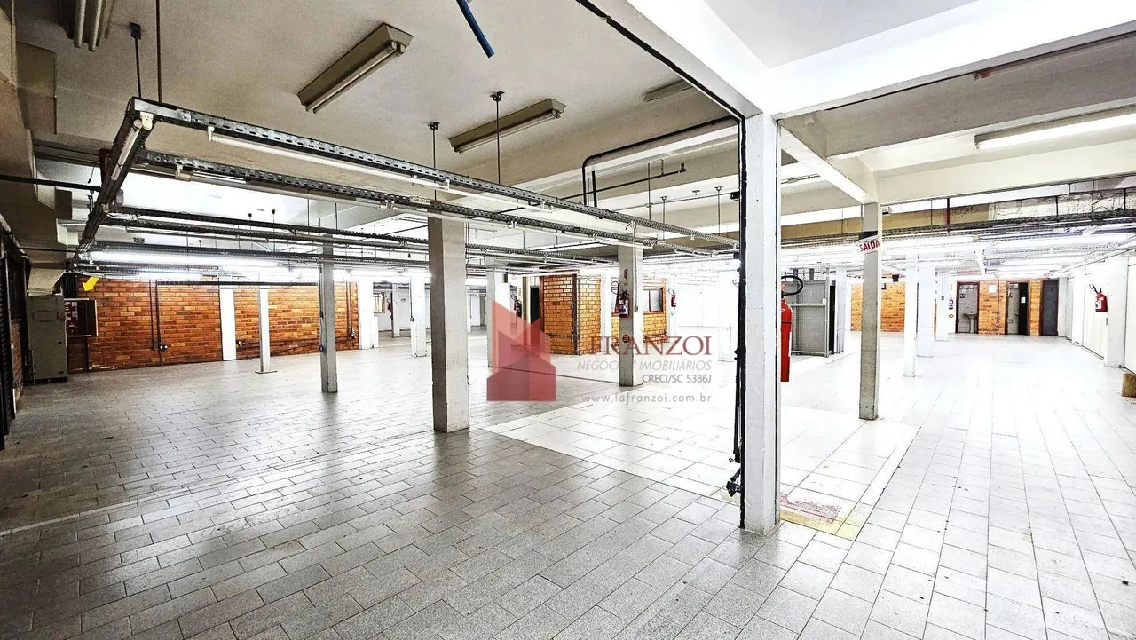 LOCAÇÃO: Sala Comercial Reformada, Vila Operária, Itajaí/SC!
