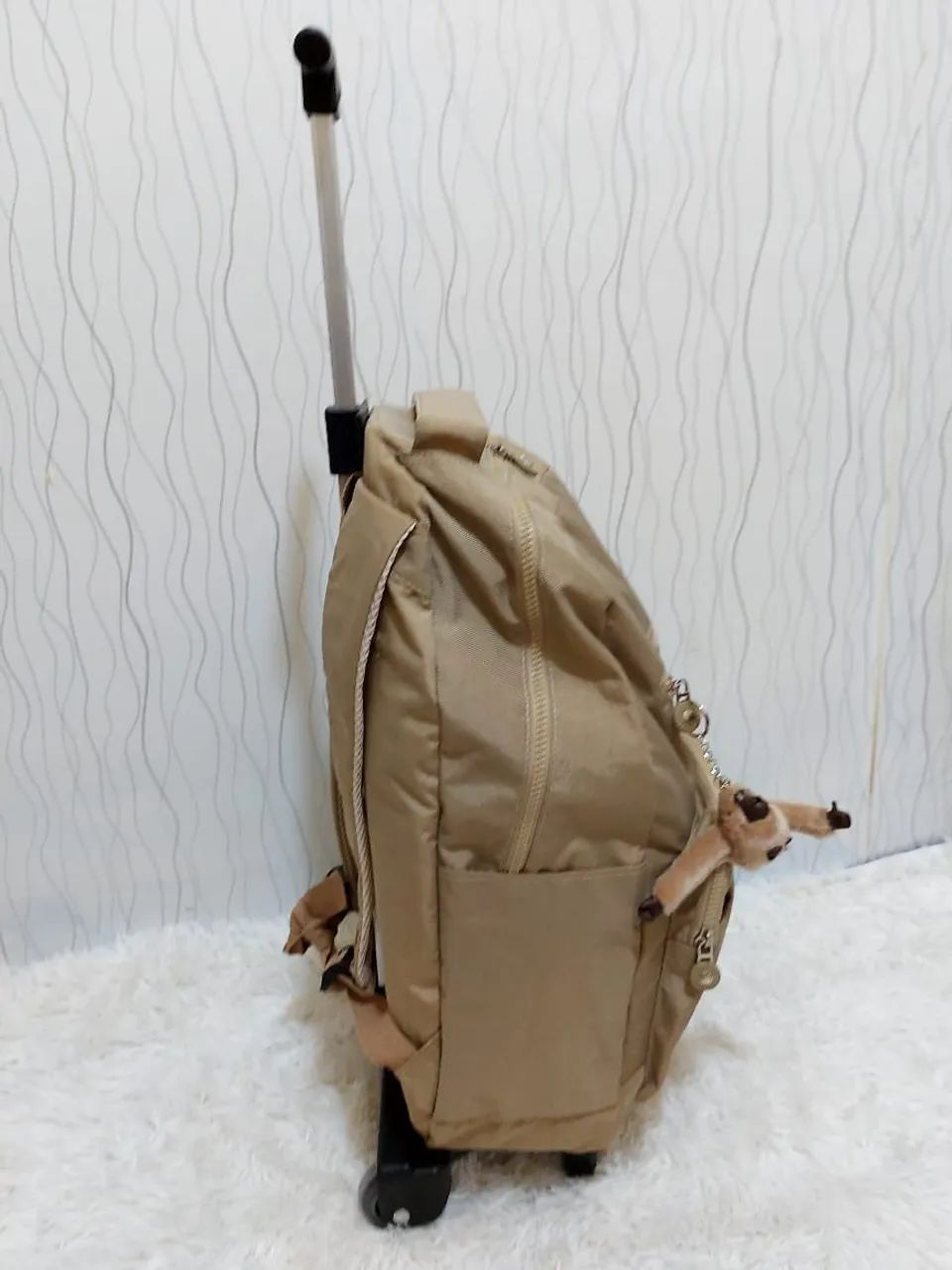 Mochila escolar com rodinhas, nova. Entrega grátis  - Foto 5