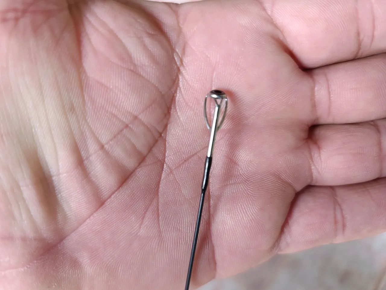 Vendo vara/ caniço de pesca para carretilha  - Foto 4