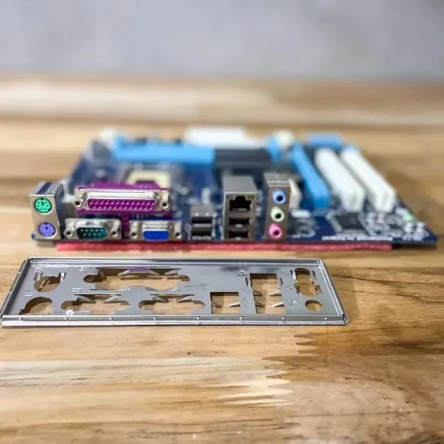 Placa mãe Gigabyte G41mt-S2pt  - Foto 2