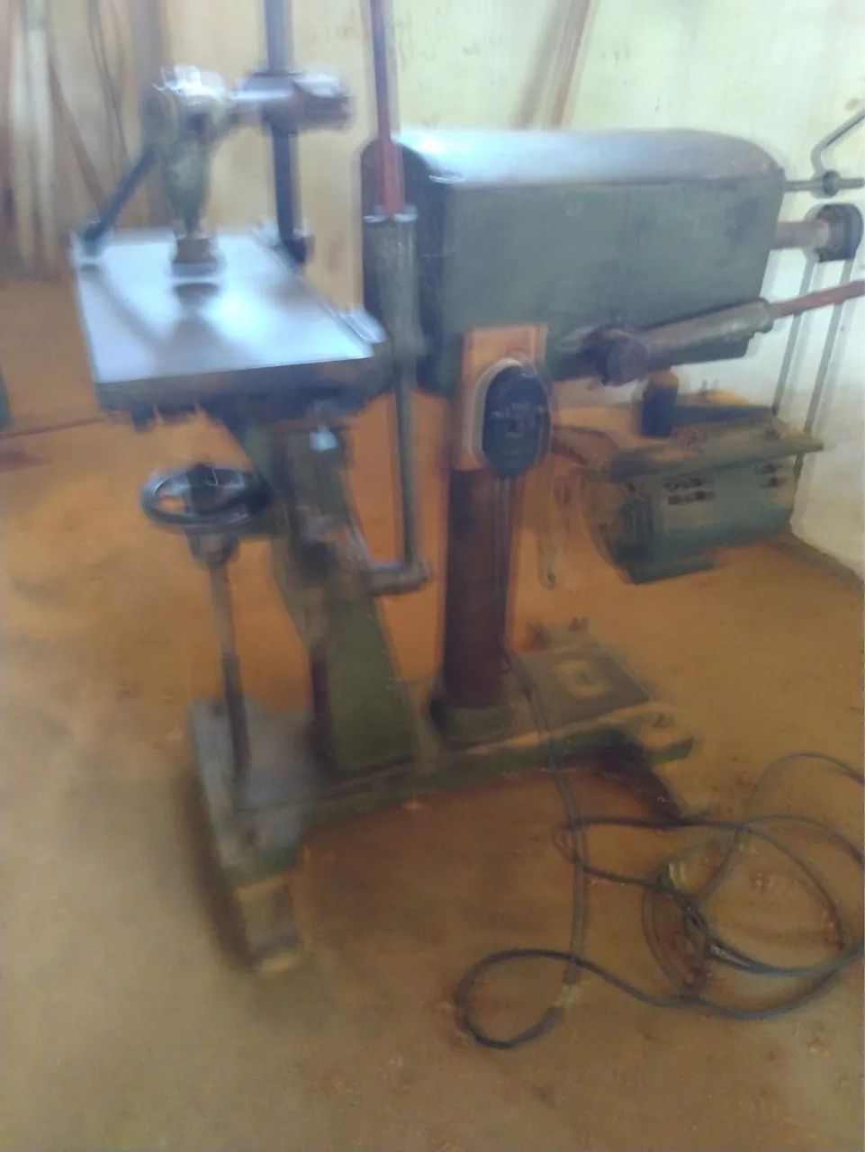 Furadeira mazutti64962677058050120