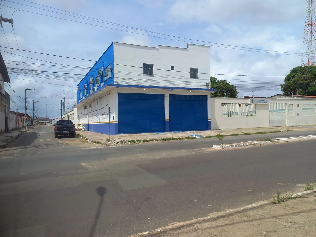 Aluga-se, Parte Superior