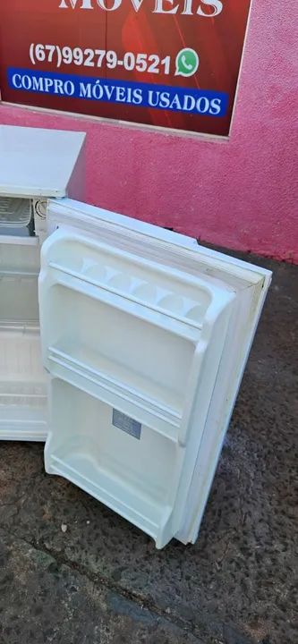 mini geladeira Samsung gelando perfeitamente degelo 110v ((ENTREGO)) - Foto 6