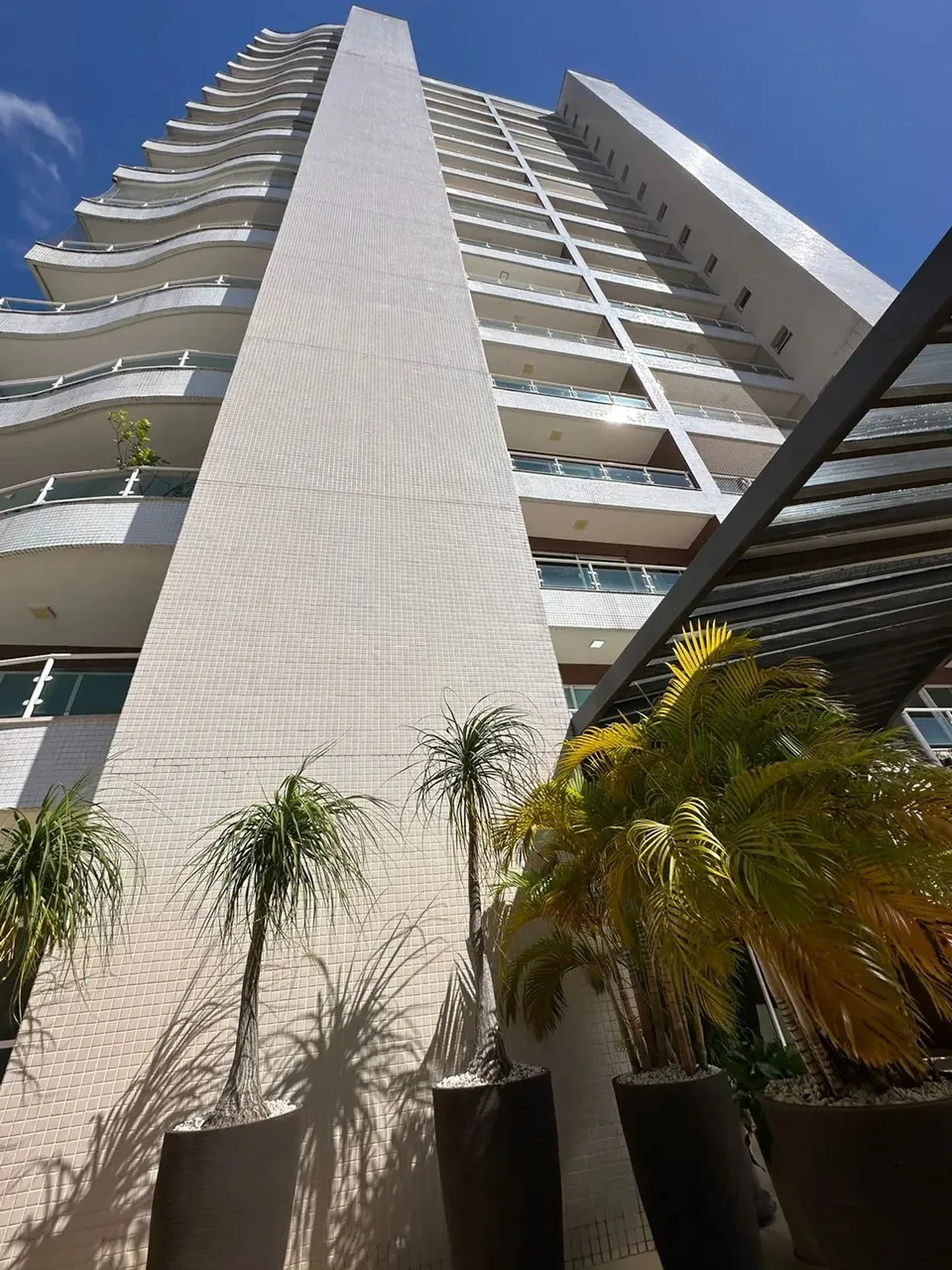 Imóvel para aluguel possui 158 metros quadrados com 3 quartos em Olaria - Porto Velho - RO