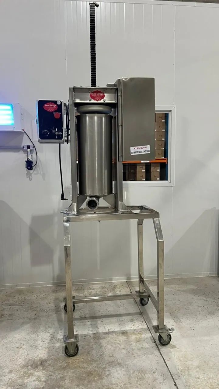 Ensacador de Linguiça 30kg com Pedestal (Elétrico)