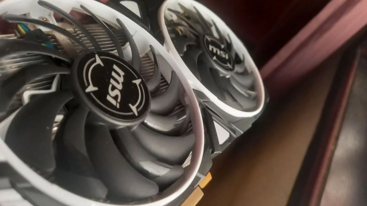 Placa de Vídeo MSI RX 570 8GB ARMOR OC - Nova - Foto 2