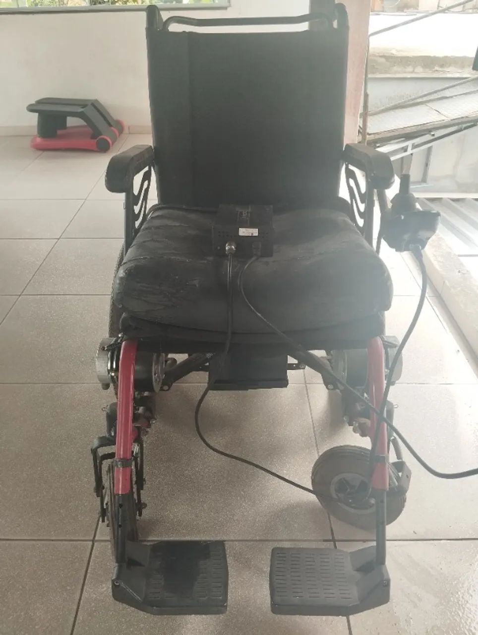 Cadeira de rodas motorizada 64289270552579122