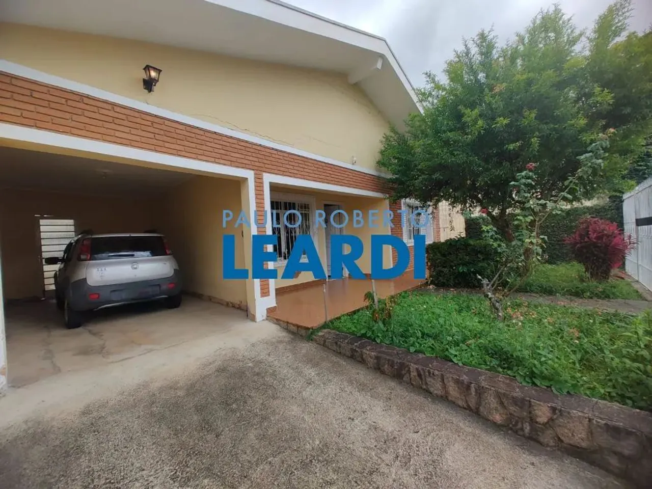 CASA TÉRREA - JARDIM DOS ESTADOS - MG